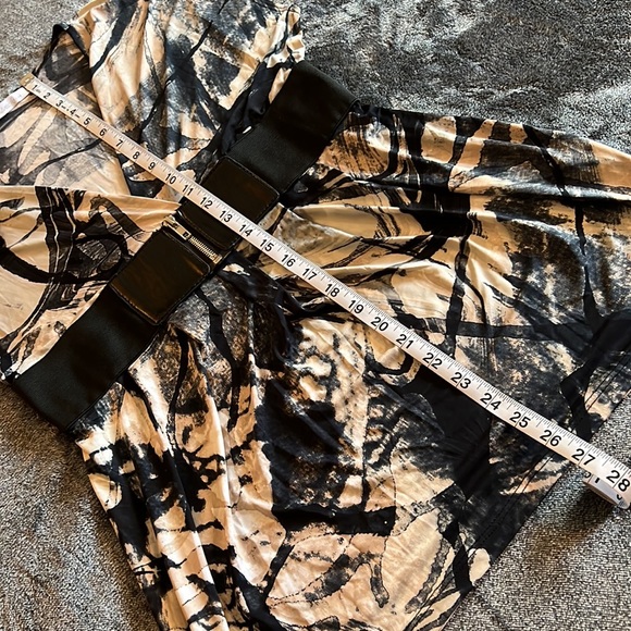 Charlotte Russe White Tan Black Elastic Splatter Waist Belt Surplice Top size M - Picture 8 of 8